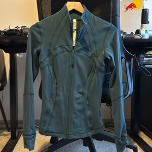 Lululemon Women’s Define Jacket (Forrest Green) 
Size 6